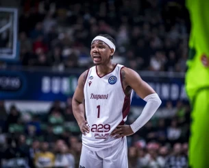 Ματς - παρωδία: Η Τραπάνι κατέβηκε με πέντε παίκτες κόντρα στη Χάποελ Χολόν!