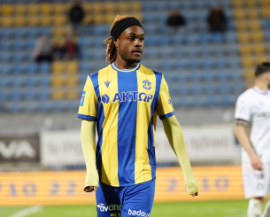 Επέστρεψε στην Ελλάδα για τον Πανσερραϊκό ο Μπιλέ