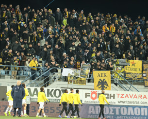 Τουλάχιστον 3.500 φίλοι της ΑΕΚ δίπλα στην ομάδα στην Τρίπολη