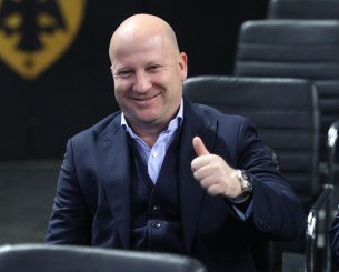 Αποθέωση για Νίκολιτς και ποδοσφαιριστές της ΑΕΚ στη Sunel Arena (video)