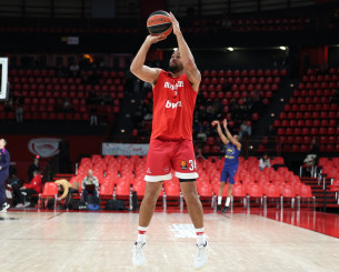 Το πρώτο ζέσταμα του Τζόζεφ ως παίκτης του Ολυμπιακού (video)