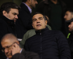 Στη Βουδαπέστη με τον γιο του ο Τσίπρας για τον Παναθηναϊκό