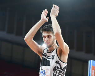 Διπλό ατομικό ρεκόρ για τον Μέρλο που πλέον «βλέπει» το Παγκόσμιο κλειστού στίβου