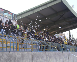 Η ΑΕΚ καταγγέλλει επίθεση κουκουλοφόρων σε οπαδούς της σε αγώνα ποδοσφαίρου γυναικών