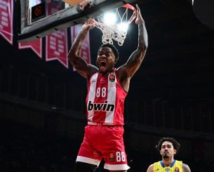 Με κάρφωμα το πρώτο καλάθι του Τζόουνς με τον Ολυμπιακό στην EuroLeague (video)