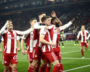 Θρυλική νύχτα: Ο Ολυμπιακός υπέταξε τη Λεβερκούζεν και πάει για πρόκριση στο Άμστερνταμ