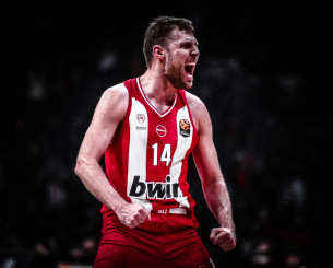 Μόνο οι 100άρες (πλέον) δεν του αρκούν