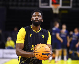 Ο Φίζελ δηλώθηκε στο ρόστερ της Stoiximan GBL για την ΑΕΚ (photo)