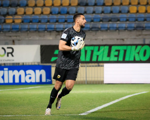 Η απόκρουση του Στρακόσα που κράτησε την ΑΕΚ όρθια στην Τρίπολη! (video)