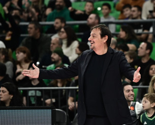 Ο Αταμάν παραπονέθηκε με ειρωνεία: Ζήτησε από τον διαιτητή να τιμωρήσει τον Σλούκα (video)