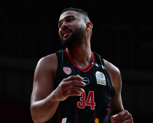 Το πρώτο εύστοχο σουτ του Κόρι Τζόζεφ στην Ευρώπη (video)