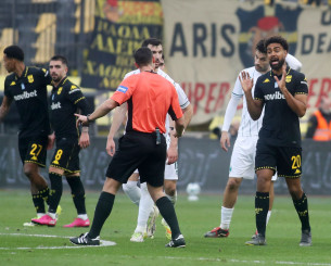 Έντονα παράπονα του Λεβαδειακού για τη διαιτησία στο «Κλ. Βικελίδης»