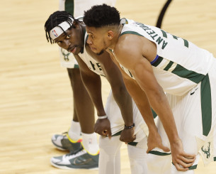 Επανένωση Αντετοκούνμπο-Χόλιντεϊ στη Νέα Υόρκη: Το φιλόδοξο πλάνο των Νικς