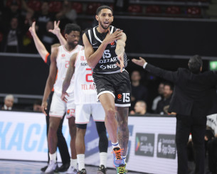 Κάμερον Πέιν: «Ακόμη δεν έχω συνηθίσει τη διαιτησία στην Ευρώπη»