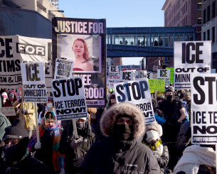 Κι άλλος νεκρός στη Μινεσότα από πυρά της ICE - To ΝΒΑ ανέβαλε τον αγώνα των Τίμπεργουλβς