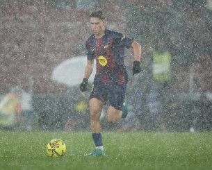 Χόρεψε στη βροχή και στο χαλάζι: Η Μπαρτσελόνα νίκησε με τριάρα την Οβιέδο