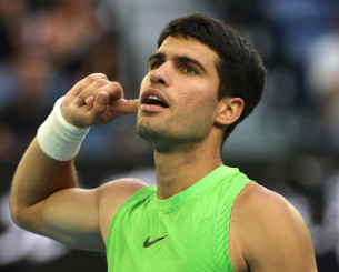 Ο Αλκαράθ πανηγύρισε την πρόκριση του στον τελικό του Australian Open αλά... Φερνάντο Αλόνσο (photo)