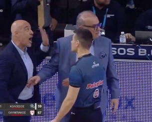 Λυκογιαννης και Μπαρτζώκας τα είπαν σε έντονο ύφος εν ώρα αγώνα: «Ακούς τι σου λέω; Πρόσεχε» (video)