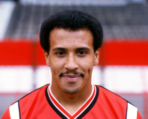 Απίστευτο κι όμως αληθινό: Ζούσε δέκα χρόνια στη Ζάκυνθο και παρίστανε παλαίμαχο παίκτη της Γιουνάιτεντ!