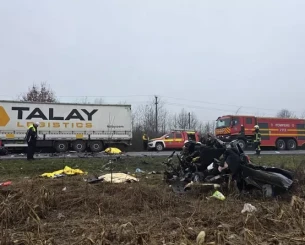 «Θέλω τον Δικέφαλο στον τάφο μου επάνω» - Ανατριχίλα με συνθήματα οπαδών του ΠΑΟΚ στο σημείο της τραγωδίας (video)