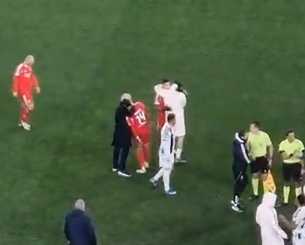 Ο Μουρίνιο προσπάθησε να παρηγορήσει τον Παυλίδη για το χαμένο πέναλτι (video)