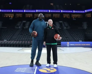 Συνάντηση... κορυφής: Σακίλ Ο'Νιλ και Ταγίπ Ερντογάν μαζί στο παρκέ (photos)