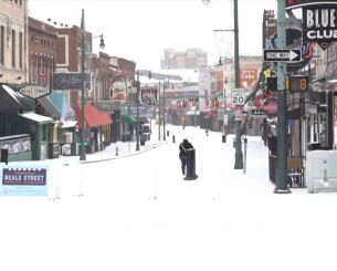 Πάγωσε ο «μαγικός πλανήτης»: Αναβλήθηκαν τα Γκρίζλις-Νάγκετς και Μπακς-Μάβερικς