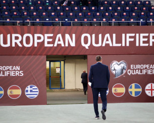 Από την Εθνική Ελλάδας σε ριάλιτι επιβίωσης: Ποιος προπονητής ποδοσφαίρου το... τόλμησε!