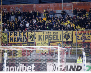 Πάνω από 4.000 οπαδοί της ΑΕΚ δίπλα της στις Σέρρες