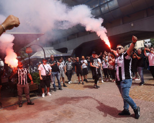 Χαμός από τους φίλους του ΟΦΗ στο ξενοδοχείο πριν τη ρεβάνς με τον Λεβαδειακό