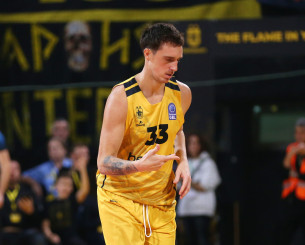 Ο Ντανίλο Άντζουσιτς στο Βελιγράδι για το ματς της Παρτίζαν με τον Παναθηναϊκό (video)