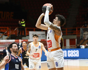 Σοκ με Γκρέι στον Προμηθέα: Έσπασε το χέρι του, βγαίνουν στην αγορά οι Πατρινοί