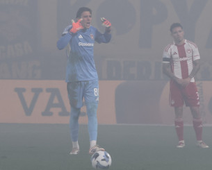 Τα παράπονα του Τζολάκη για το πρόβλημα ορατότητας και η απόκρουσή του μέσα στους καπνούς (video)