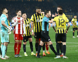 Οργή στην ΑΕΚ για Μάκελι, VARίστα και προκλήσεις παικτών του Ολυμπιακού