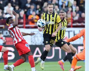 Με κεφάλια του Βάργκα η ΑΕΚ άνοιξε το σκορ στις Σέρρες (video)