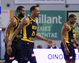 Η Άλμπα Βερολίνου νίκησε την Τόφας, η ΑΕΚ προκρίθηκε και μαθηματικά στους 8 του BCL