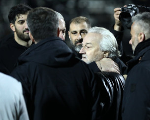 Ένταση με Κομπότη την στιγμή των δηλώσεων του Νίκου Παπαδόπουλου (photos, video)