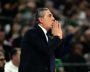 Αιχμές του Σκαριόλο προς την διαιτησία: «Ξεκάθαρο φάουλ στον Αμπάλντε στο τέλος»