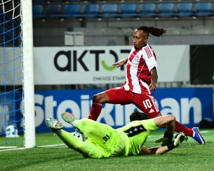 Ο Ποντένσε χόρεψε, ο Ταρέμι πάσαρε και ο Μαρτίνς έκανε το 3-0 του Ολυμπιακού στην Τρίπολη (video)