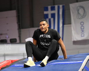 Καραλής στο Athletiko: «Θέλω να κάνω υψηλές πτήσεις, αλλά το πιο σημαντικό είναι να το ευχαριστηθώ» (video)