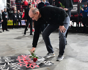 Ο Ολυμπιακός και ο Χάκετ τίμησαν τη μνήμη των θυμάτων της Θύρας 7 (photos)