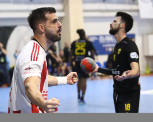 Οι πανηγυρισμοί του Ολυμπιακού για την κατάκτηση του Κυπέλλου Ελλάδας κόντρα στην ΑΕΚ (video)