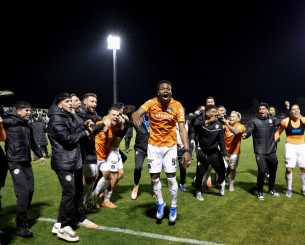 Έξαλλοι πανηγυρισμοί στα αποδυτήρια του ΟΦΗ μετά την πρόκριση (video)