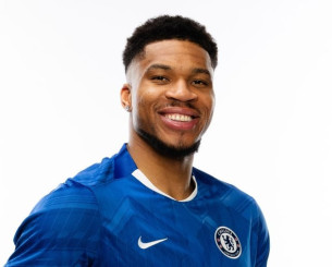 Ο Γιάννης Αντετοκούνμπο επενδύει στην ομάδα γυναικών της Τσέλσι