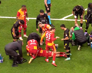 Συκλονιστικές στιγμές στην Τουρκία: Ο Γιλμάζ έσωσε συμπαίκτη του που κατέρρευσε στο γήπεδο (video)