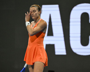 Προηγήθηκε αλλά λύγισε η Σάκκαρη: Η Μούχοβα προκρίθηκε με ανατροπή στον τελικό της Ντόχας