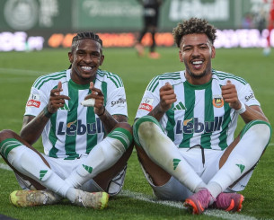 Αντρέ Λουίζ και Κλέιτον βρίσκουν ο ένας τον άλλον με κλειστά μάτια