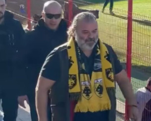 Στις Σέρρες για την ΑΕΚ ο Μάριος Ηλιόπουλος - Η άφιξη του (videο)