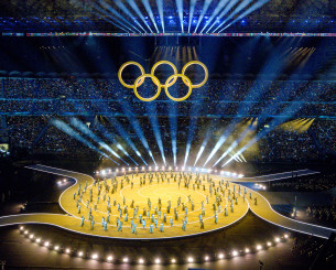 Χειμερινοί Ολυμπιακοί Αγώνες: Θεαματική τελετή έναρξης με Μαράια Κάρεϊ και Αντρέα Μποτσέλι (video)