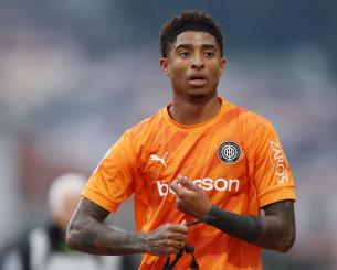 Ο Σαλσέδο είδε δύο κίτρινες κάρτες σε 12 λεπτά και αποβλήθηκε (video)